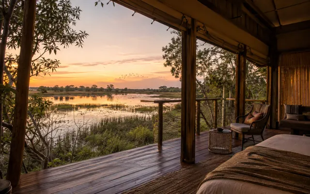 Safari bungalow overlooking northern Australian wetlands